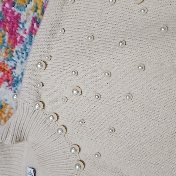 Sweater - Picture 3 of 6